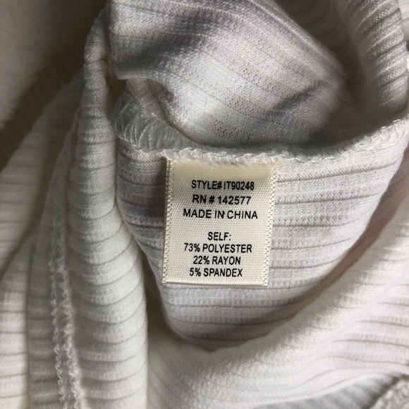 NWOT Faux Fur Off The Shoulder Fitted Crop Top - Picture 4 of 4